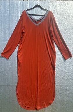 Metro XL Rust Orange V-Neck Midi Dress Long Sleeve Pockets